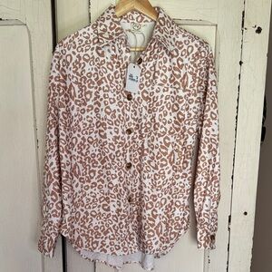 Grace & Emma Leopard Print Button-Up Shirt in Tan & White